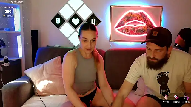 XBellaXundXUweX online show from April 26, 1:52 pm