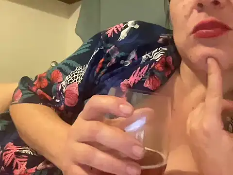 spookyspooky2 online show from September 24, 4:52 am