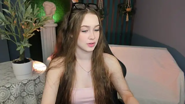 ArielSykes online show from March 5, 10:37 pm