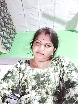 Rajnee33A online show from November 5, 10:57 pm