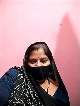 Rajnee33A online show from April 16, 4:52 pm