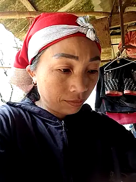 lucybaby00 online show from December 22, 4:12 am