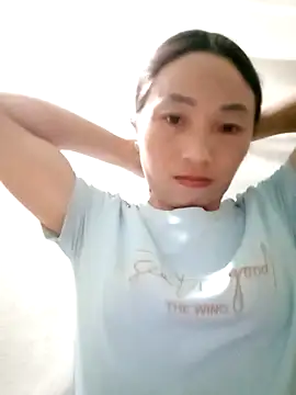 lucybaby00 online show from November 3, 1:26 pm