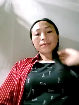 Snapshot of lucybaby00 chatting on May 10, 1:04 pm lucybaby00 online show from May 10, 1:04 pm