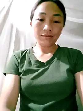 lucybaby00 online show from April 18, 10:32 pm