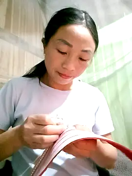 lucybaby00 online show from November 23, 11:04 pm