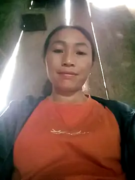 lucybaby00 online show from April 18, 5:10 am