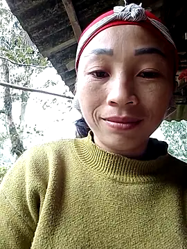 lucybaby00 online show from November 17, 1:42 am