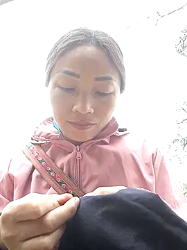 lucybaby00 online show from February 17, 3:15 am