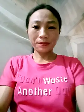 Snapshot of lucybaby00 chatting on September 28, 7:10 pm lucybaby00 online show from September 28, 7:10 pm