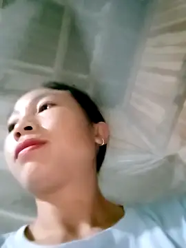 lucybaby00 online show from October 19, 10:34 pm