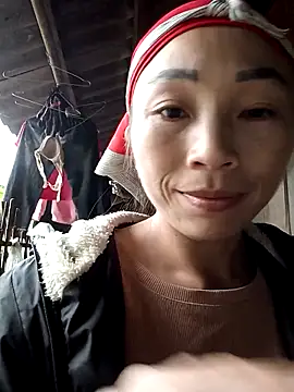 lucybaby00 online show from November 12, 4:16 am