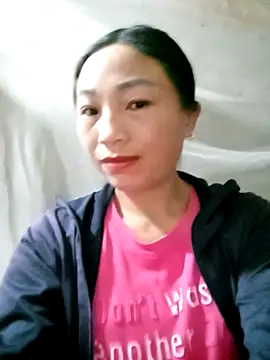 lucybaby00 online show from December 22, 9:37 pm