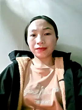 lucybaby00 online show from January 6, 2:43 pm