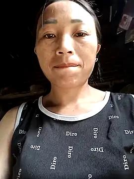 lucybaby00 online show from April 10, 5:25 am