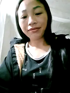 lucybaby00 online show from February 25, 11:15 pm