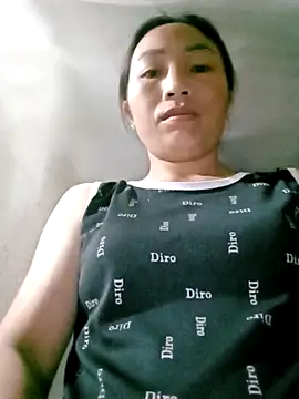 lucybaby00 online show from April 10, 10:39 pm