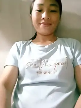 lucybaby00 online show from July 16, 11:24 pm