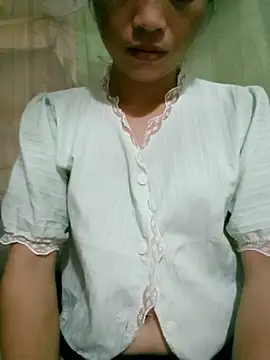 lucybaby00 online show from July 6, 10:23 pm