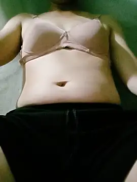 Snapshot of lucybaby00 chatting on June 12, 6:16 pm lucybaby00 online show from June 12, 6:16 pm