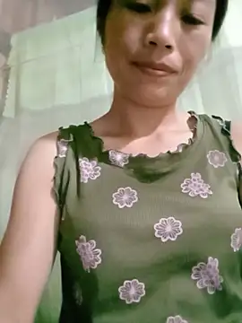 lucybaby00 online show from August 3, 11:42 pm