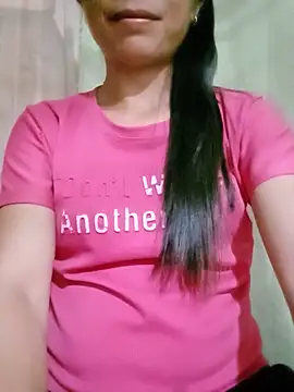 Snapshot of lucybaby00 chatting on June 17, 3:22 pm lucybaby00 online show from June 17, 3:22 pm