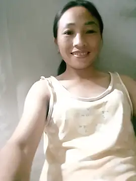 lucybaby00 online show from August 6, 5:24 am