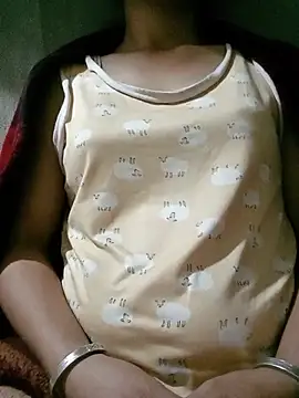 lucybaby00 online show from July 19, 11:23 pm