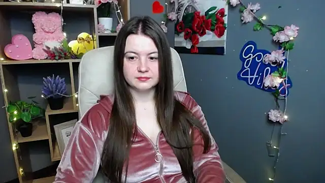Snapshot of MavkaCute chatting on May 25, 6:17 pm MavkaCute online show from May 25, 6:17 pm