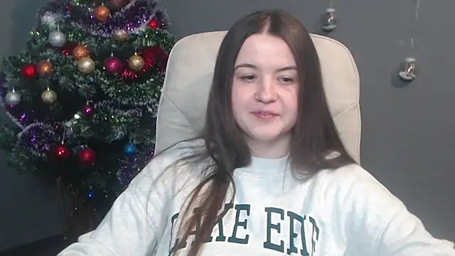 Snapshot of MavkaCute chatting on December 17, 7:08 pm MavkaCute online show from December 17, 7:08 pm