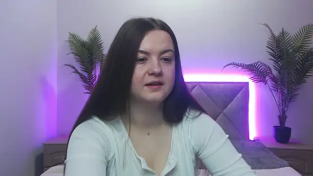 Snapshot of MavkaCute chatting on November 18, 7:06 pm MavkaCute online show from November 18, 7:06 pm