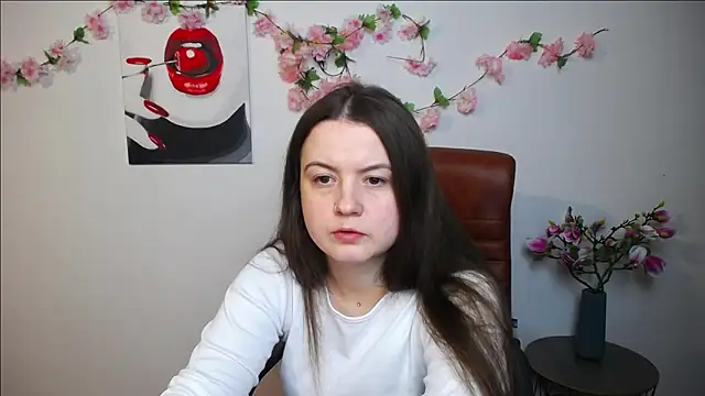 Snapshot of MavkaCute chatting on November 15, 7:29 pm MavkaCute online show from November 15, 7:29 pm