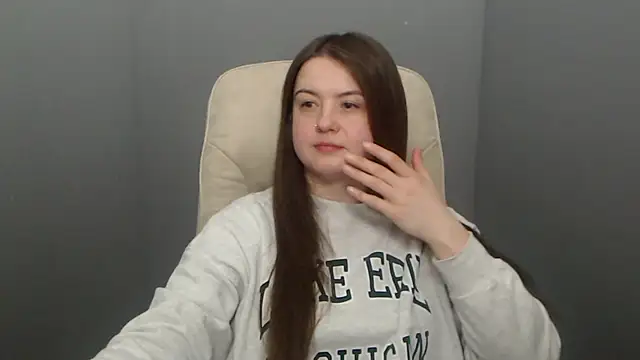 MavkaCute online show from February 21, 7:05 pm