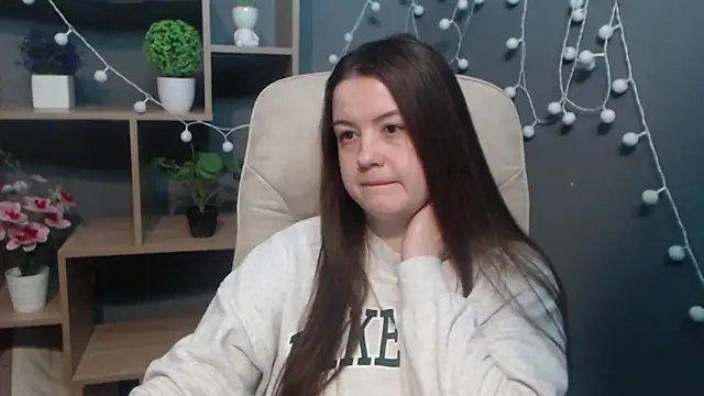 MavkaCute online show from January 18, 7:28 pm