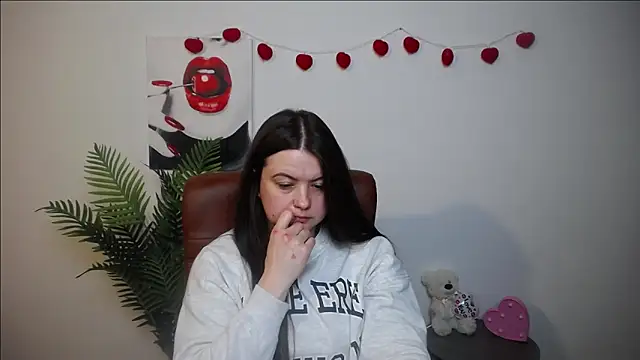 MavkaCute online show from February 11, 7:58 pm