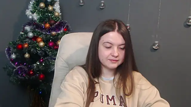 MavkaCute online show from December 18, 7:18 pm