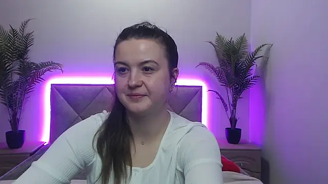 Snapshot of MavkaCute chatting on November 9, 7:18 pm MavkaCute online show from November 9, 7:18 pm