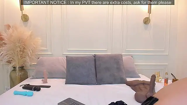 gabysanta  online show from March 3, 1:40 pm