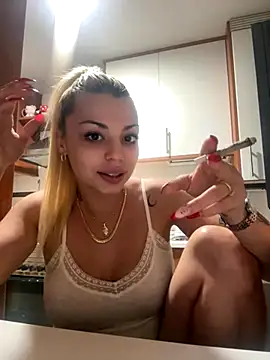 NoeliaGarcia17 online show from September 21, 10:15 pm