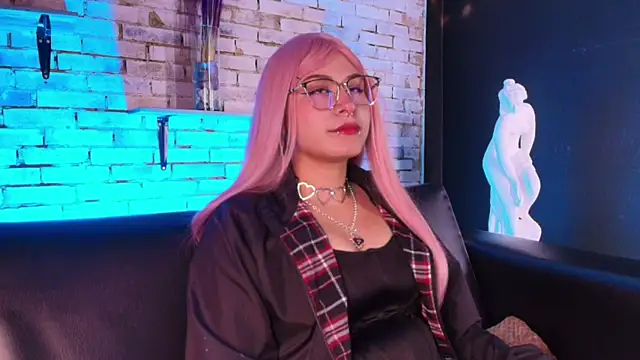 kitty malach online show from February 15, 8:02 am