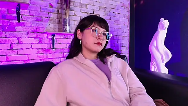 kitty malach online show from February 20, 7:43 am