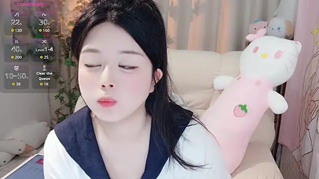 Snapshot of SweetTease2025 chatting on October 24, 3:55 pm SweetTease2025 online show from October 24, 3:55 pm