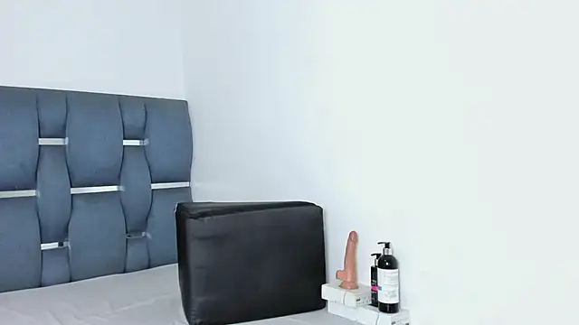 yourwife anna online show from October 20, 10:27 am