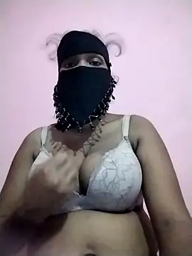 khhlmn online show from September 24, 3:40 pm