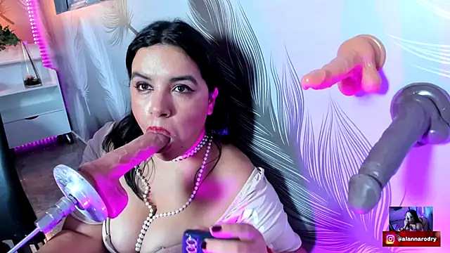 Alanna-sloppy online show from November 8, 11:52 pm