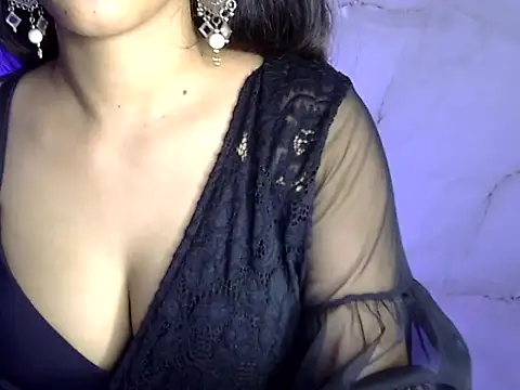Snapshot of kaira_sharma11 chatting on September 24, 5:52 pm kaira sharma11 online show from September 24, 5:52 pm