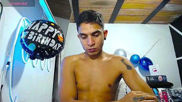 Angel latinboy online show from March 18, 1:46 am