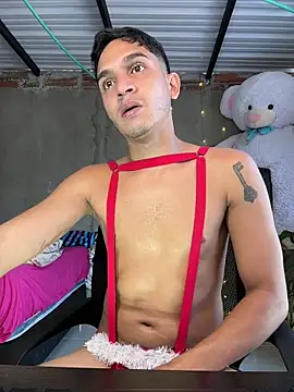 Angel latinboy online show from May 12, 3:07 pm