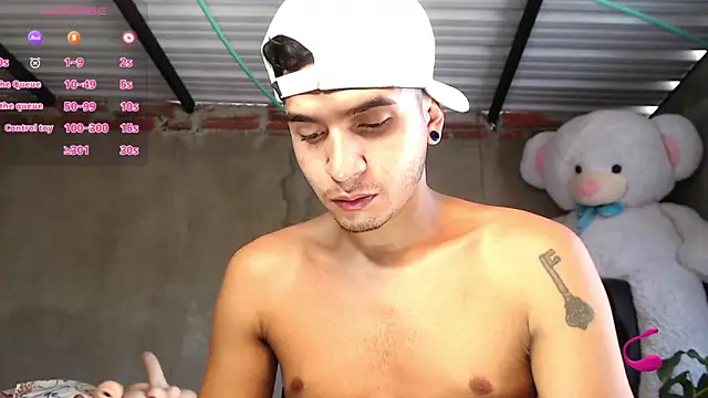 Angel latinboy online show from May 15, 3:10 pm