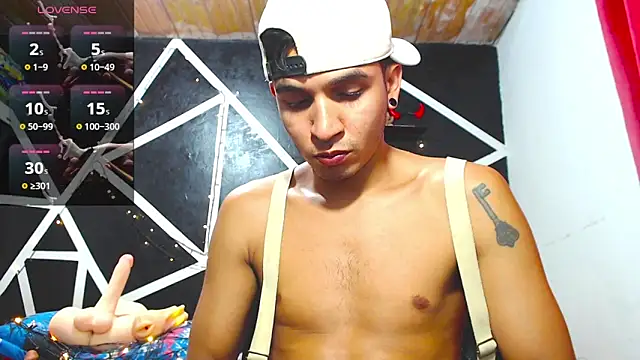 Angel latinboy online show from September 30, 8:26 pm